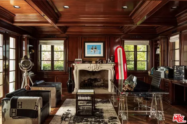 Beverly Hills, CA 90210,2481 Summitridge Dr