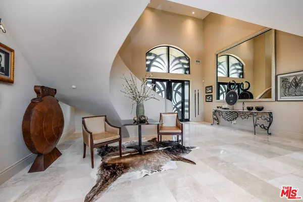 Beverly Hills, CA 90210,12145 Summit Ct