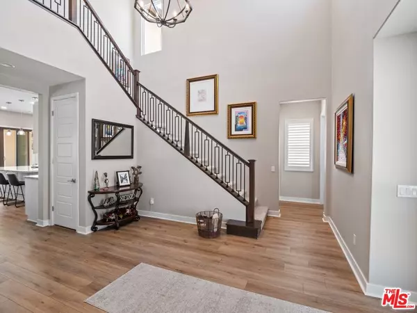 Santa Clarita, CA 91350,17730 Hillside Way