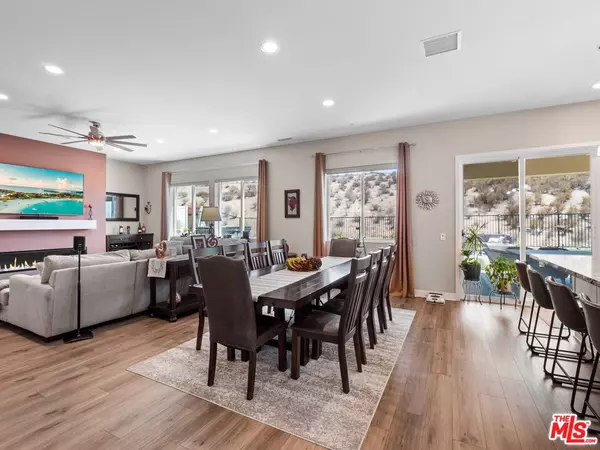 Santa Clarita, CA 91350,17730 Hillside Way