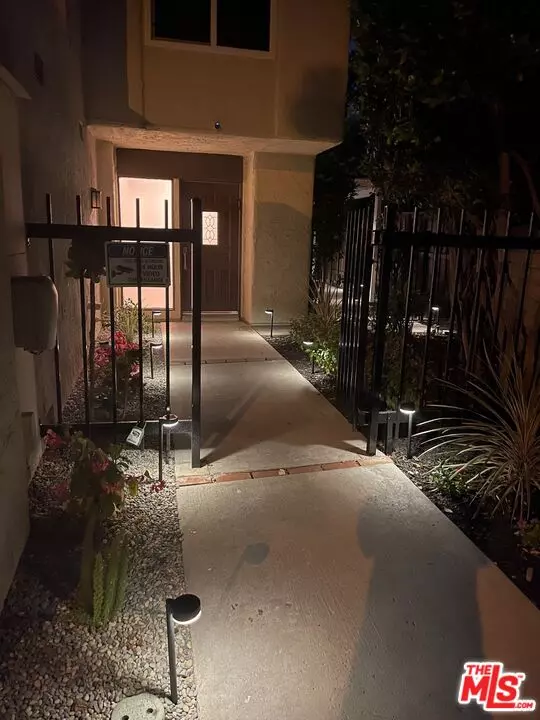 603 Racquet Club Ln, Thousand Oaks, CA 91360
