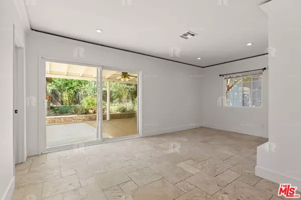 Van Nuys, CA 91406,17431 Cohasset St