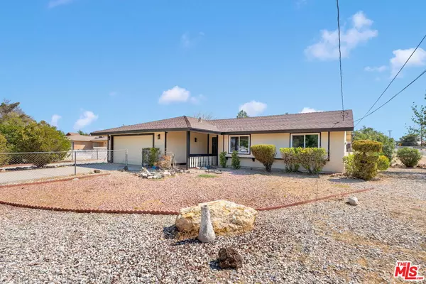 18063 Pitache St, Hesperia, CA 92345