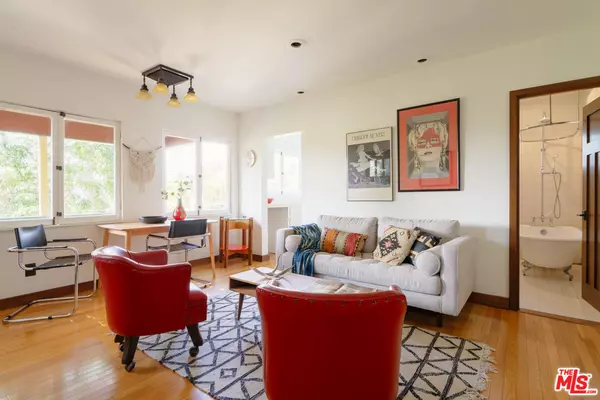 Los Angeles, CA 90039,2232 Lake Shore Ave