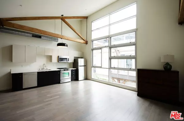 Los Angeles, CA 90013,527 Molino St #217