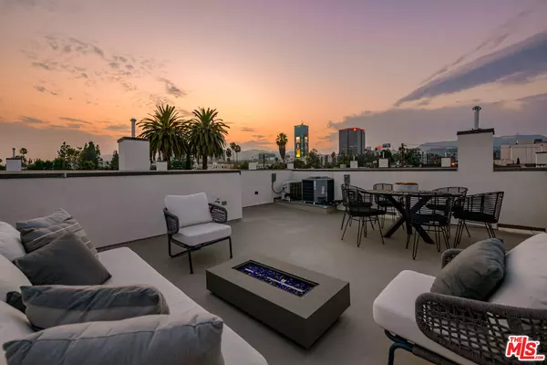 6120 W Marbella Pl, Los Angeles, CA 90038