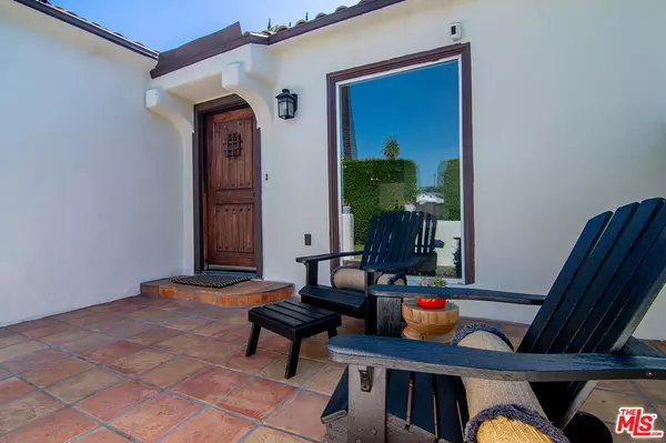 Los Angeles, CA 90048,502 N Crescent Heights Blvd