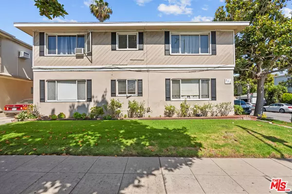 Beverly Hills, CA 90211,272 S Doheny Dr #1