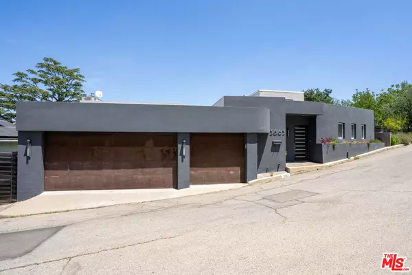 3865 Buena Park Dr, Studio City, CA 91604