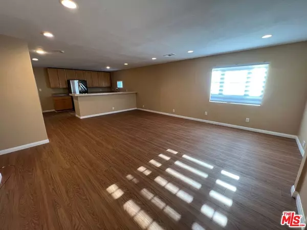 Reseda, CA 91335,17844 Hartland St