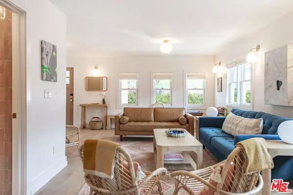 Venice, CA 90291,825 Superba Ave