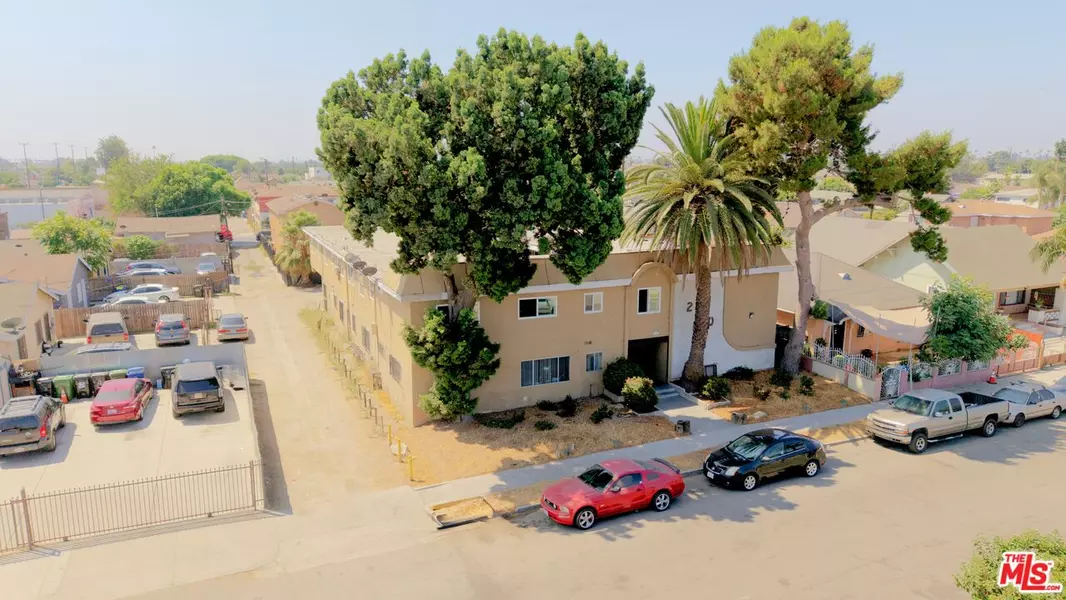 240 E 60th St, Los Angeles, CA 90003