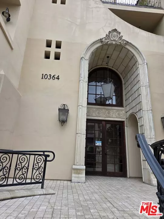 Los Angeles, CA 90064,10364 Almayo Ave #306