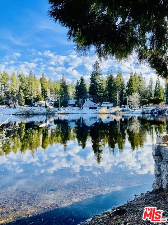 Arrowbear Lake, CA 92382,2337 Lookout Dr