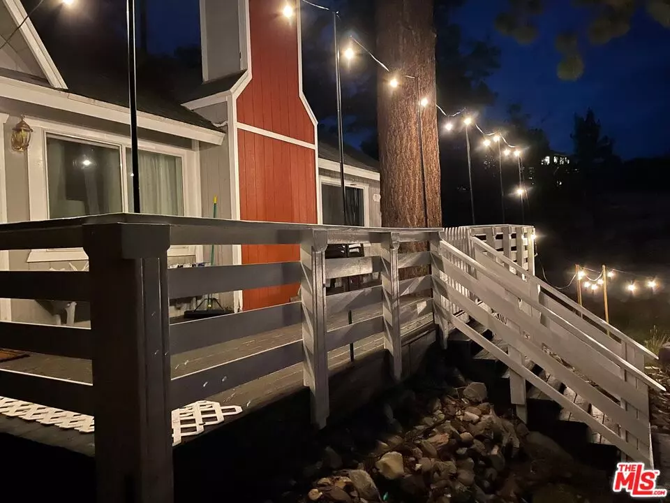 Arrowbear Lake, CA 92382,2337 Lookout Dr