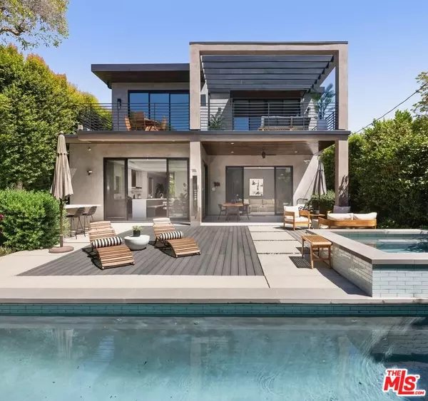 125 S Medio Dr,  Los Angeles,  CA 90049