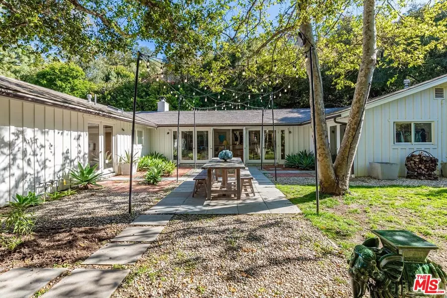 1784 Old Ranch Rd, Los Angeles, CA 90049