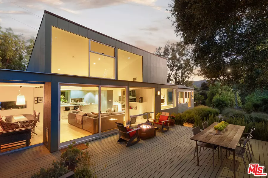 20575 Cheney Dr, Topanga, CA 90290