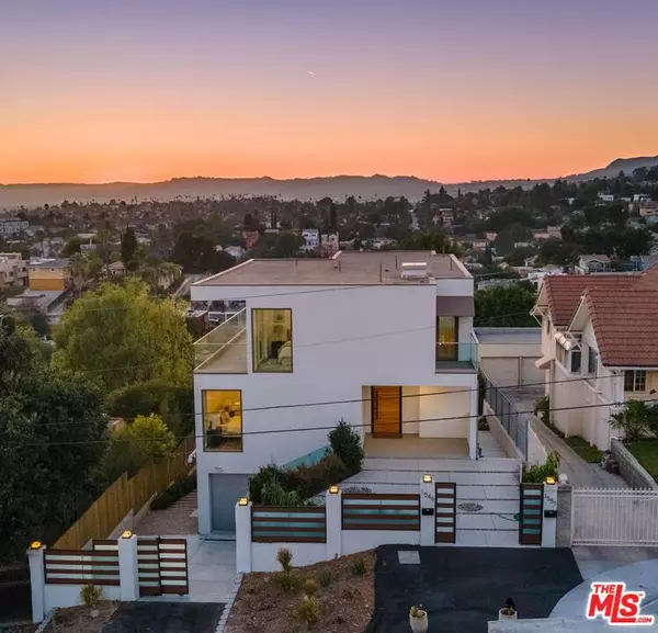 Los Angeles, CA 90026,1551 Lucretia Ave