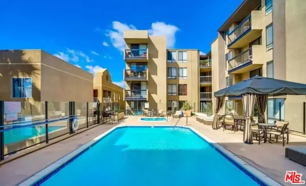 7320 Hawthorn Ave #222, Los Angeles, CA 90046