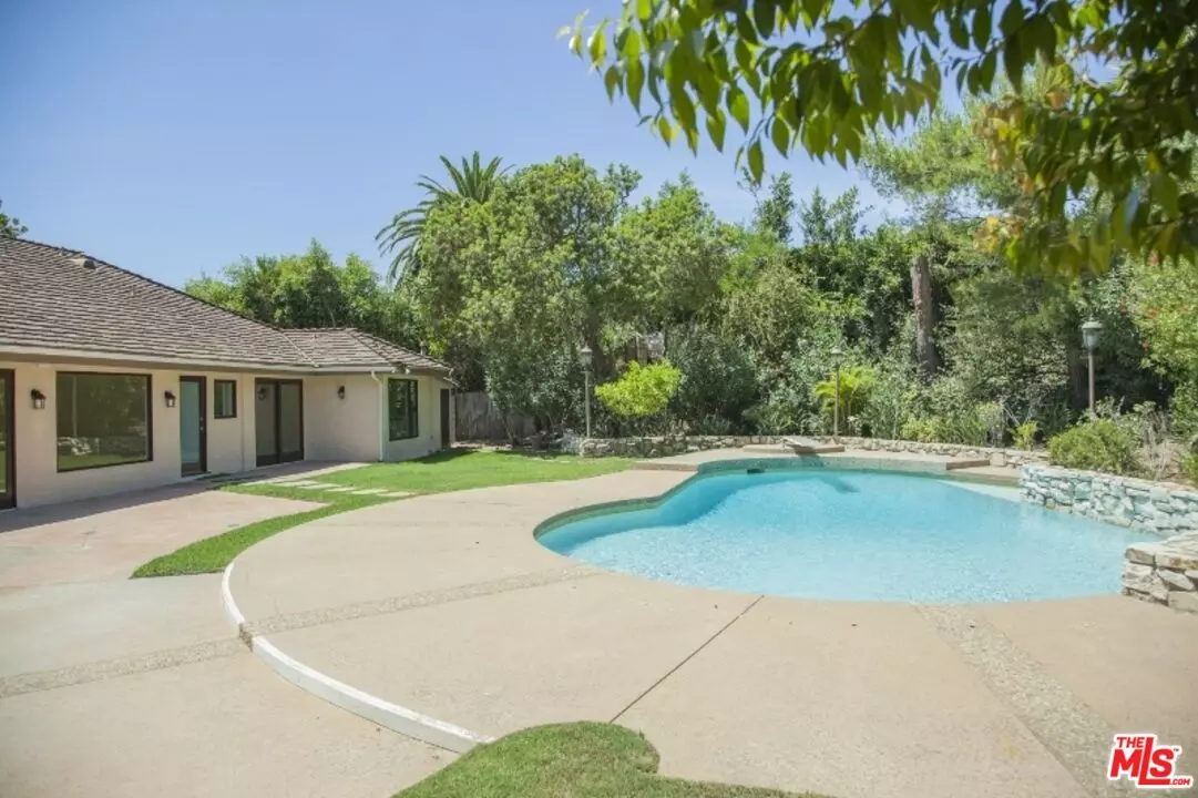 Pacific Palisades, CA 90272,17965 SEABREEZE DR