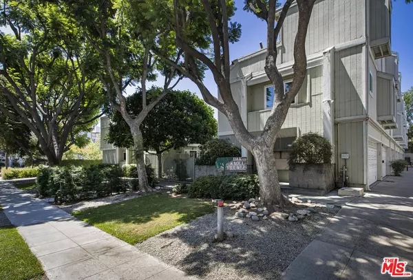 137 N Oak Knoll Ave #14, Pasadena, CA 91101