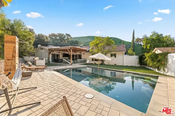 4790 Excelente Dr, Woodland Hills, CA 91364