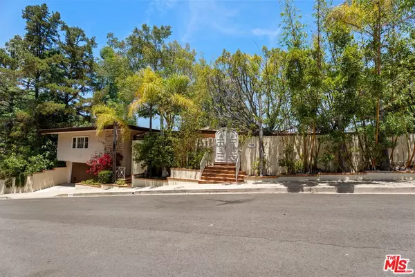 Los Angeles, CA 90077,1743 Stone Canyon Rd