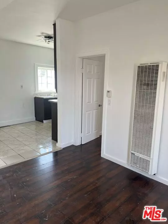 524 W Vernon Ave, Los Angeles, CA 90037