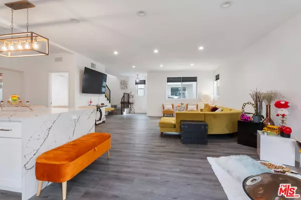 Panorama City, CA 91402,9109 N Nilo Ln