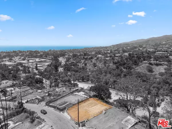 Pacific Palisades, CA 90272,1225 Rimmer Ave