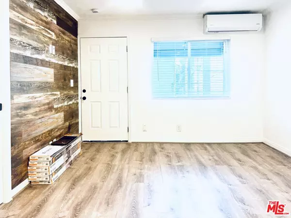 Glendale, CA 91204,451 IVY ST #D