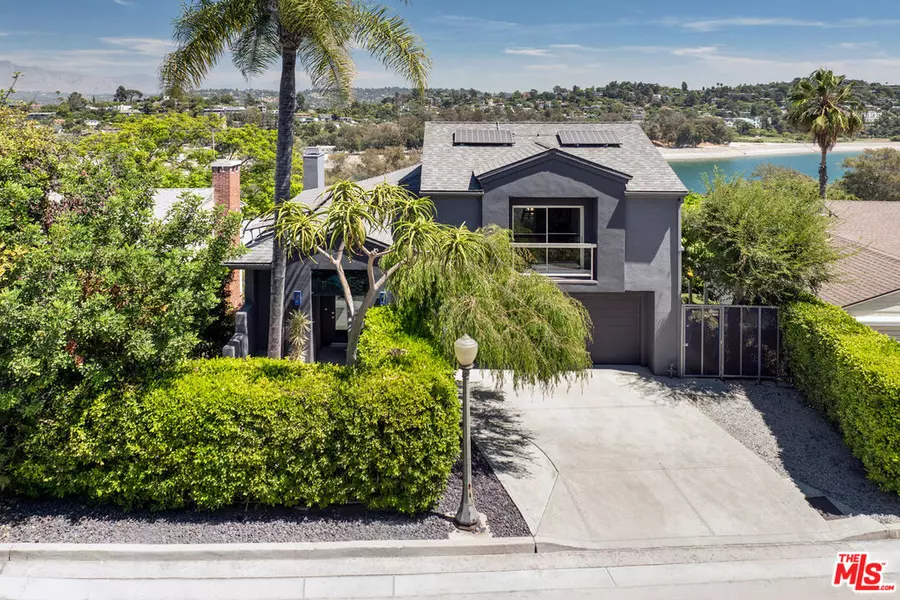 2264 Moreno Dr, Los Angeles, CA 90039