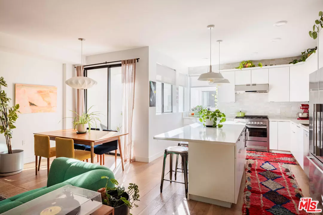 Los Angeles, CA 90026,2150 Clifford St