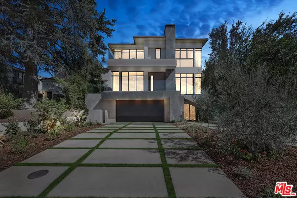 Los Angeles, CA 90049,318 S Medio Dr