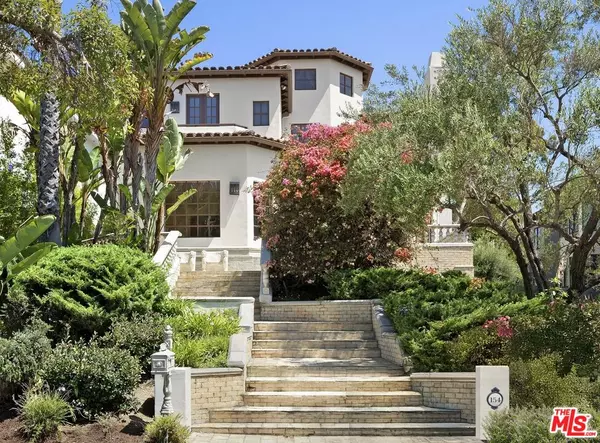 154 N Carmelina Ave, Los Angeles, CA 90049