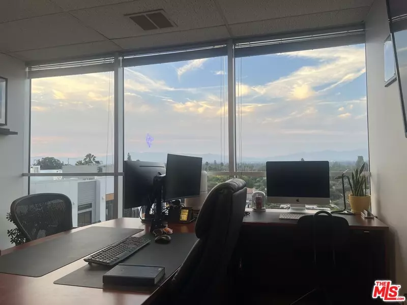 16133 Ventura Blvd #700, Encino, CA 91436