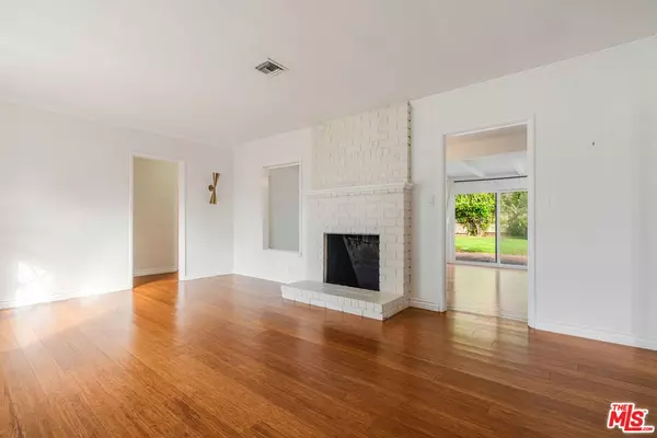 Pacific Palisades, CA 90272,574 Almar Ave