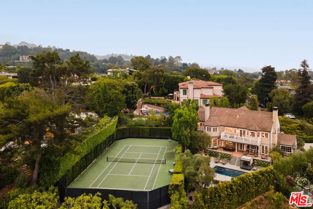 Los Angeles, CA 90049,253 Ashdale Pl