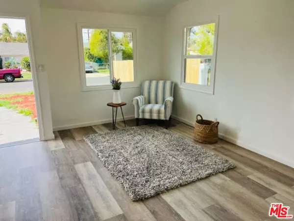 Canoga Park, CA 91303,7422 Milwood Ave