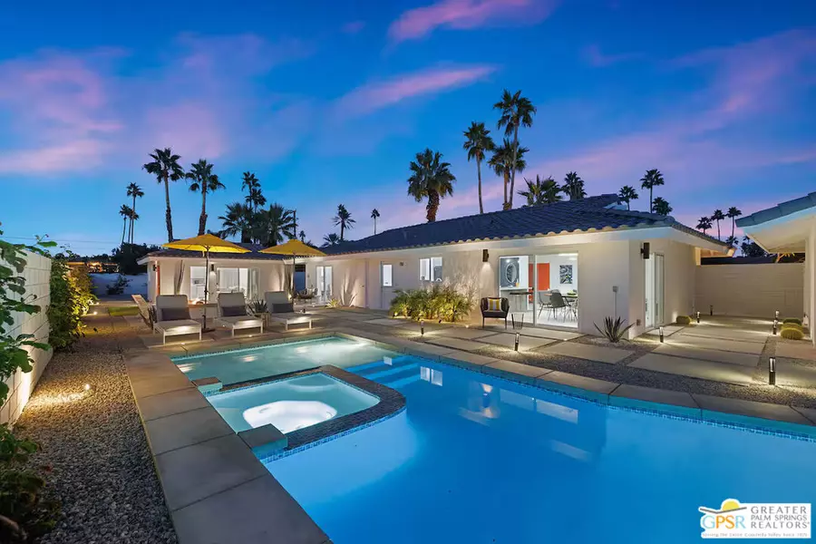 945 N Buttonwillow Cir, Palm Springs, CA 92262