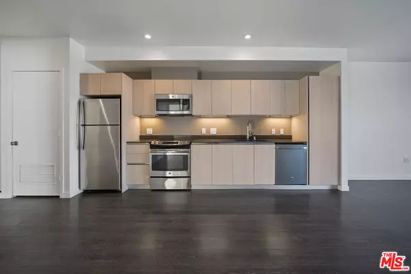 5800 Harold Way #412, Los Angeles, CA 90028