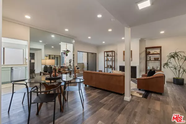 Glendale, CA 91206,234 N Kenwood St #208