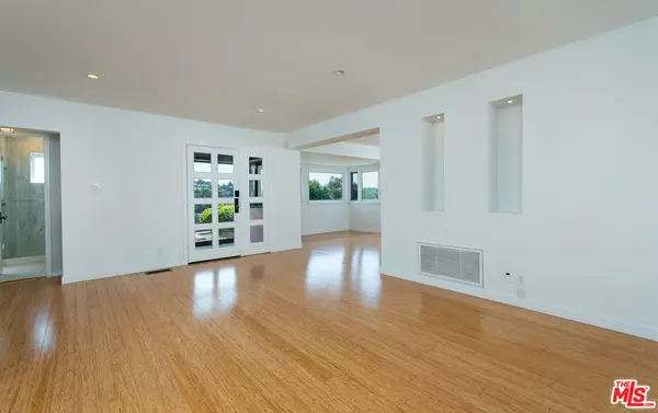 Los Angeles, CA 90026,3110 Berkeley Cir