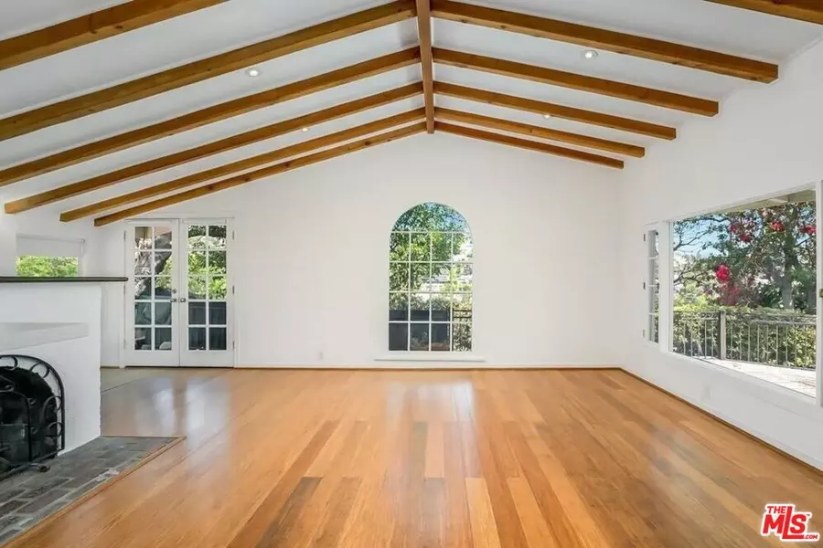 2431 N Gower St, Hollywood, CA 90068