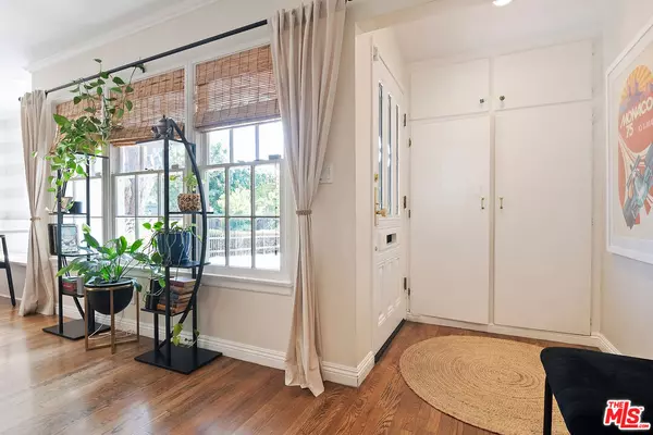 Studio City, CA 91604,4303 Irvine Ave