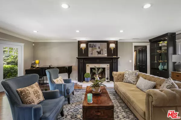 Altadena, CA 91001,2555 N Altadena Dr