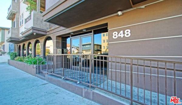 Los Angeles, CA 90005,848 Irolo St #408