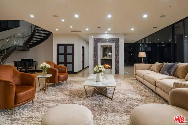 Los Angeles, CA 90049,1799 Correa Way