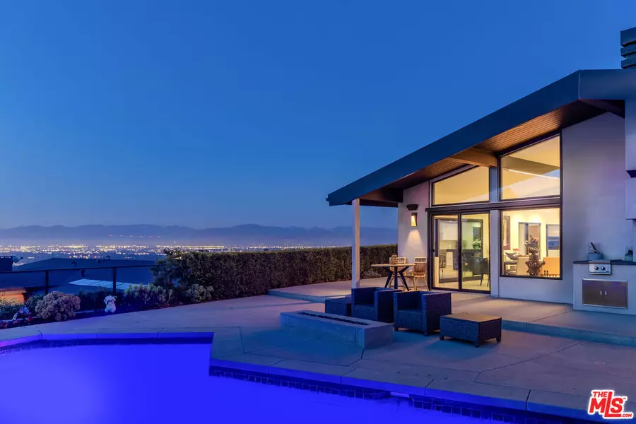 4326 Coronet Dr, Encino, CA 91316